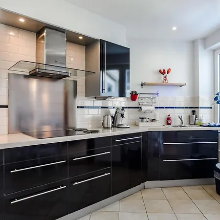 Tara At The With Private Parking זנדוורט