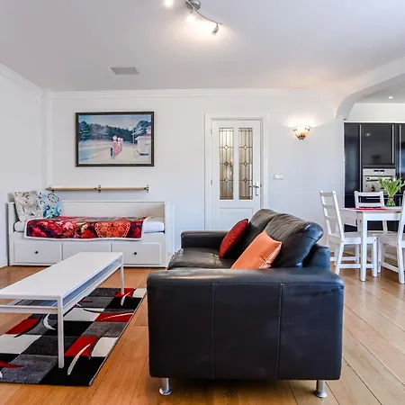 Tara At The With Private Parking Appartement