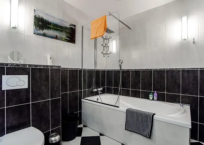 Tara At The With Private Parking