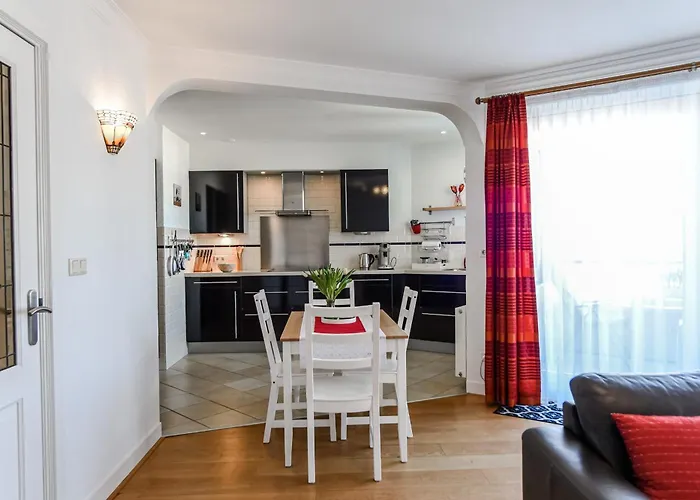 Tara At The With Private Parking Zandvoort